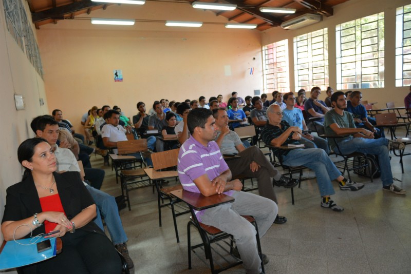 Charla sobre seguridad eléctrica ANDE