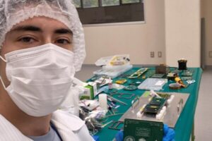 Estudiante de la FIUNA participa en pruebas de verificación del GuaraníSat-2 en Japón
