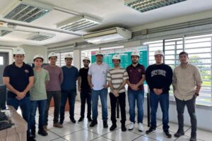 Estudiantes de la carrera de Ingeniería Electromecánica de la FIUNA Filial Ayolas realizaron visita técnica a las Subestaciones Eléctricas de Ayolas y San Patricio