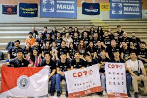 Estudiantes de la carrera de Ingeniería Mecatrónica de la FIUNA se destacan en competencia internacional de robótica en Brasil
