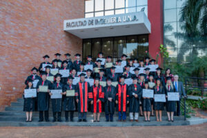 Máxima Distinción Académica y Entrega de Títulos de Maestría en Ingeniería Industrial