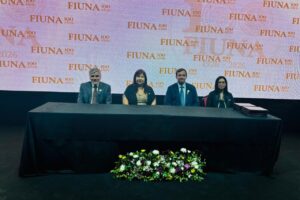 Gratitud y legado: Homenaje a docentes en el Centenario de la FIUNA