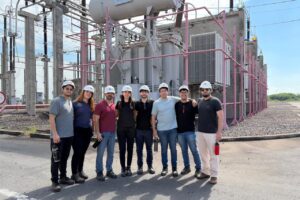 Estudiantes de la carrera de Ingeniería Mecatrónica de la FIUNA acceden a tecnología de alta potencia en visita a la Subestación de la ANDE