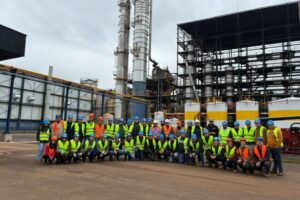Estudiantes de la carrera Ingeniería Electromecánica de la FIUNA realizaron visita técnica a INPASA del Paraguay