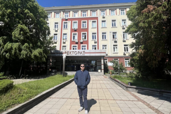 Director de Investigación presentó en Bulgaria las investigaciones del  CITHED y las capacidades científicas de la FIUNA