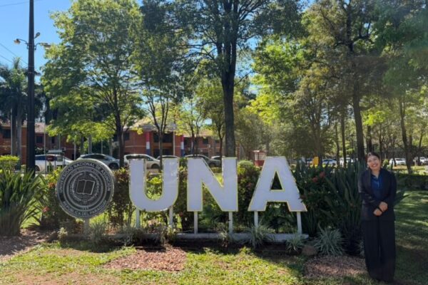Representante de la Universidad Privada Domingo Savio realizó visita académica a la FIUNA en el marco del Programa MARCA