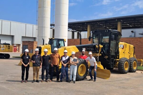 Estudiantes de la carrera de Ingeniería Mecánica de la FIUNA