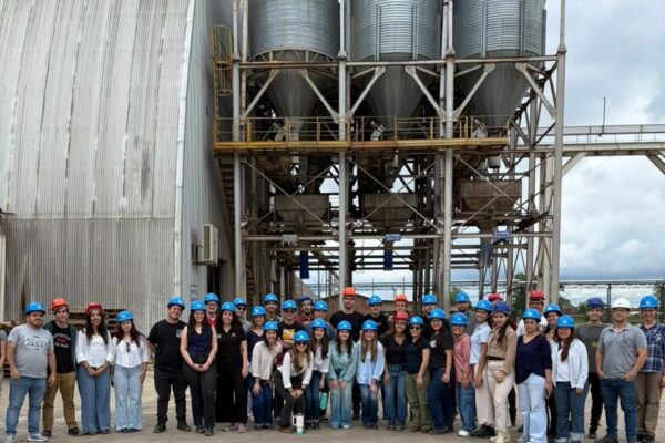Estudiantes de la carrera de Ingeniería Industrial de la FIUNA realizaron visita técnica al Chaco Paraguayo