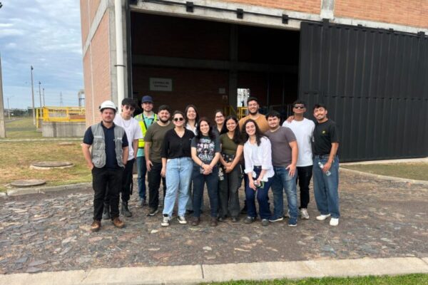 Estudiantes de la carrera de Ingeniería Geográfica y Ambiental de la FIUNA realizaron visita técnica a la PTAR Bella Vista